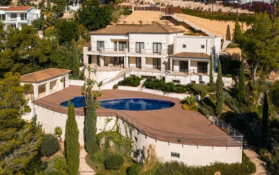 Villa with guest house in Son Vida