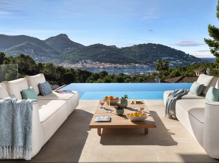 Exclusive modern Designer Villa with harbour views-1
