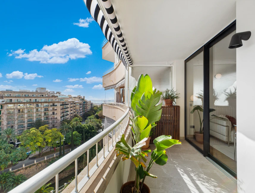 Appartement d'une élégance intemporelle avec terrasse et vue latérale sur la mer à Palma de Mallorca - City Centre-8