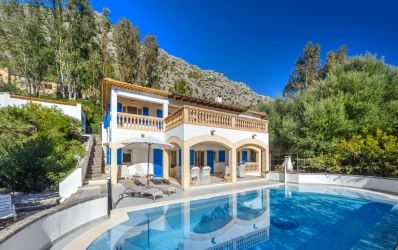Favolosa villa familiare con splendida vista in vendita a Pollensa