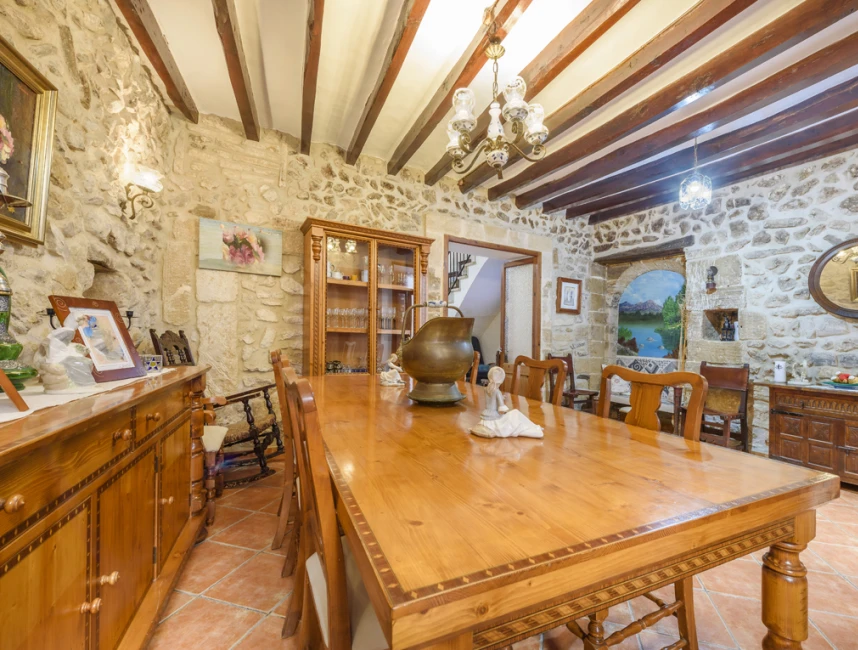 Charming townhouse in beautiful Pollensa-3