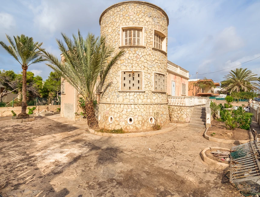 Słoneczny dom z dużym ogrodem do remontu, Can Pastilla - Palma de Mallorca-4