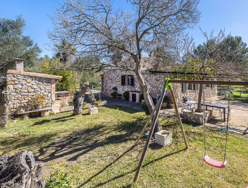 Cozy country house in an idyllic setting in Llucmajor-2