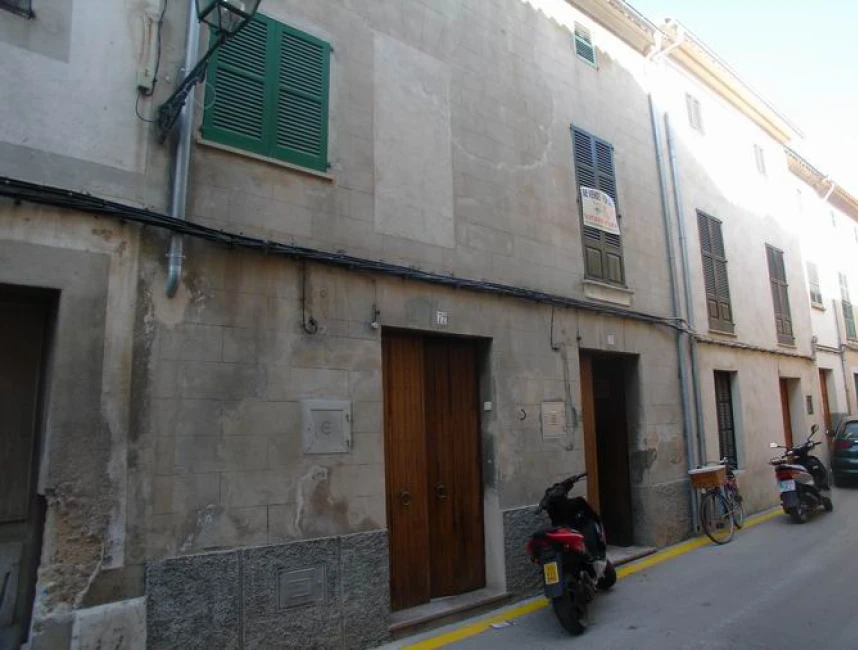 Town house with great possibilities, Pollensa-1
