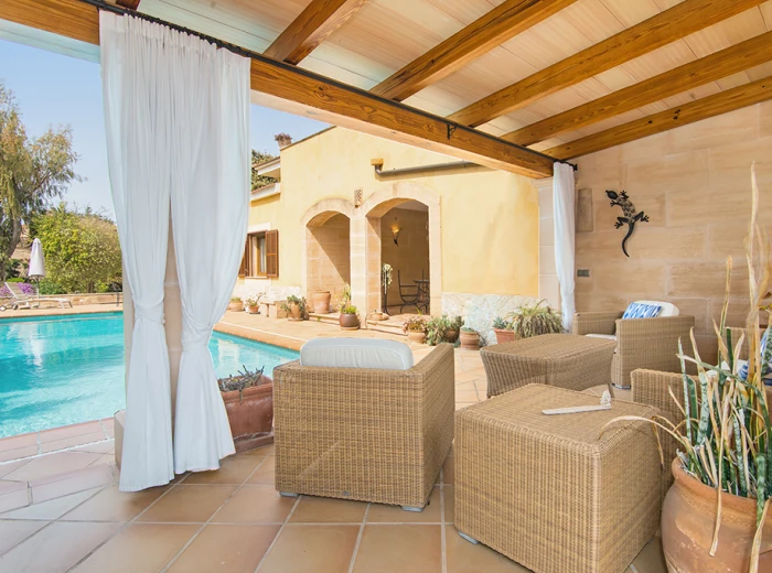 Große mediterrane Villa mit Pool in Las Palmeras-3
