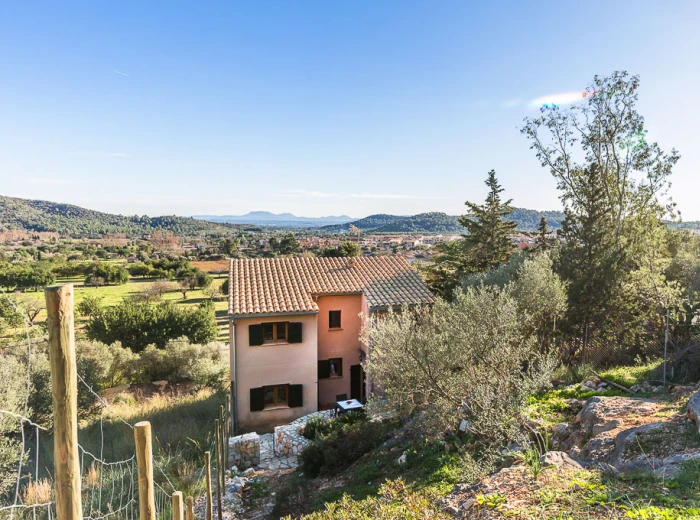 Villa med utsikt över bergen i Alaró-20