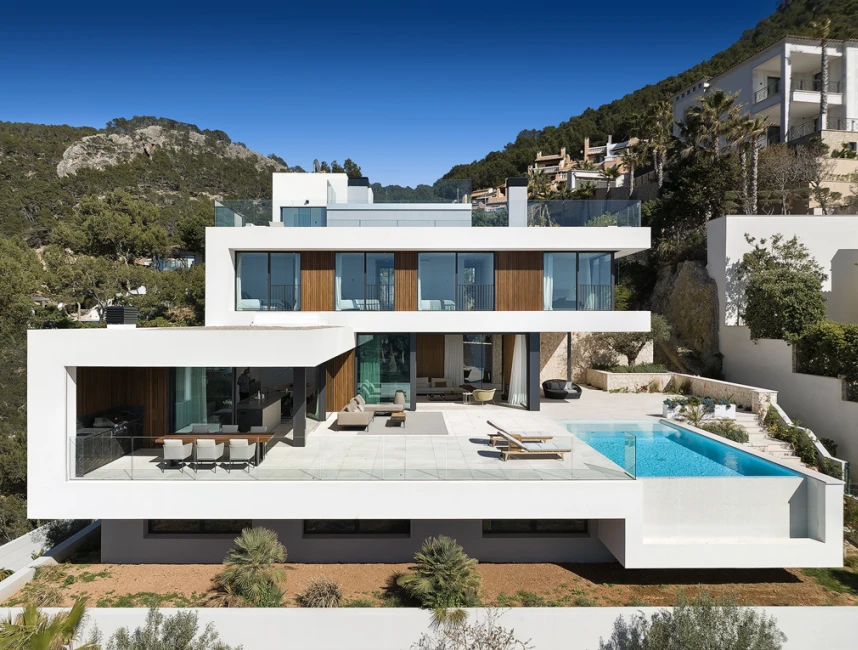 Spectacular new built Villa with sea views-13