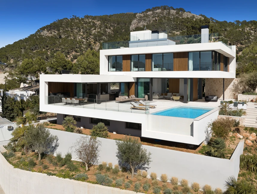 Spectacular new built Villa with sea views-2