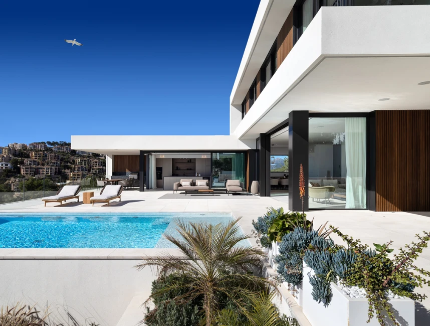 Spectacular new built Villa with sea views-15