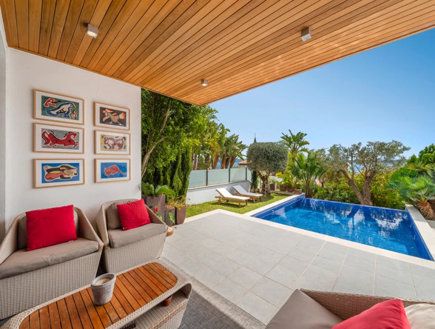 Uitstekende villa met prachtig uitzicht op zee te koop in Alcanada-3