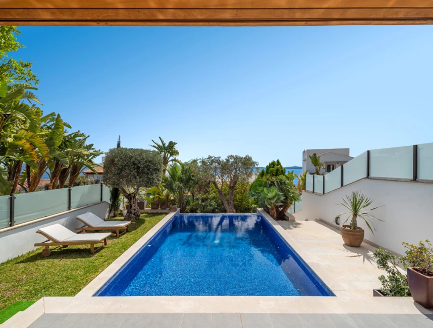 Eccellente villa con splendida vista sul mare in vendita ad Alcanada-2