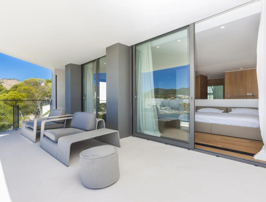 Villa minimalista con acceso al mar-21