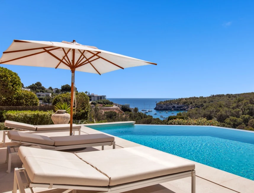 Spectaculaire villa met uitzicht op zee en vlakbij het strand van Portals Vells-1