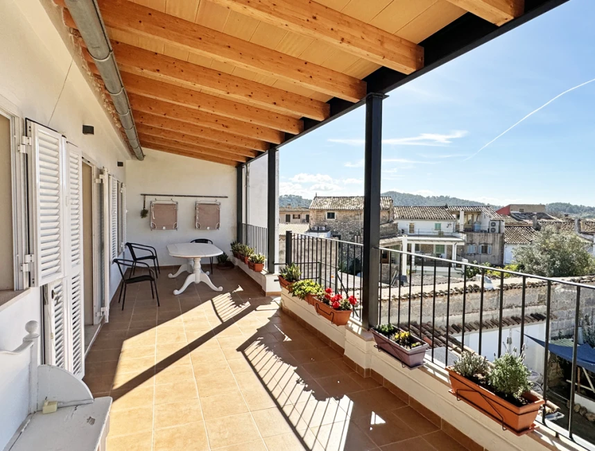 Duplex apartment with terrace in Alaró-2
