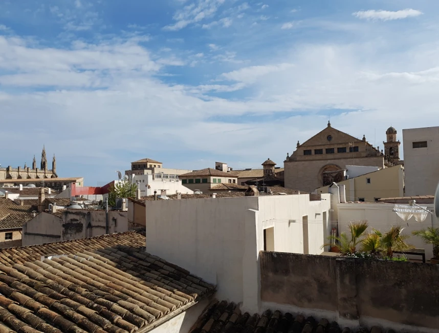 Mallorquinskt palats med uteplats att renovera i Gamla stan - Palma de Mallorca-2