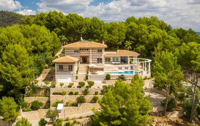 Lichte villa met apart gastenverblijf in Son Vida, Palma de Mallorca