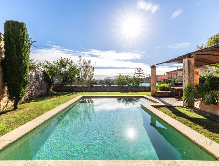 Magnifica casa a schiera con giardino, piscina e vista a Santa Eugenia-1