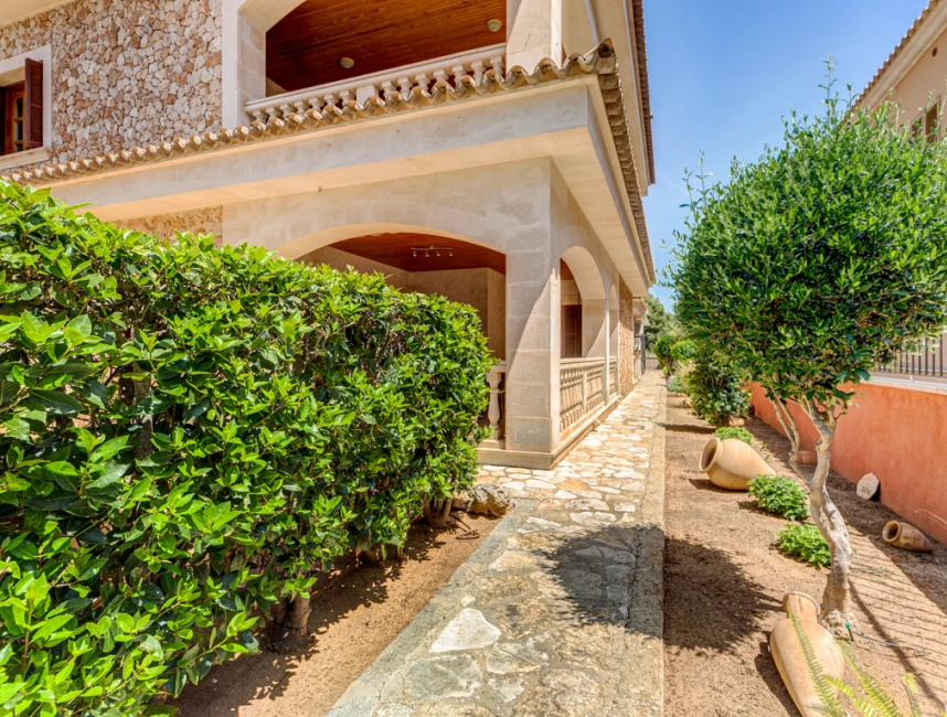 Mooie ruime villa met verschillende terrassen in Playa de Palma-2