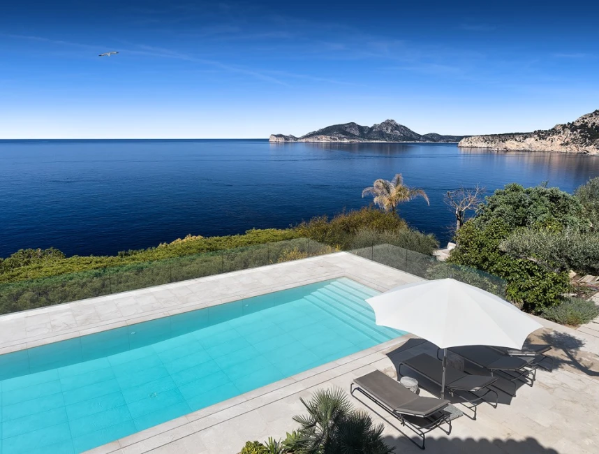 Groot luxe familiehuis met fantastisch uitzicht op zee-1