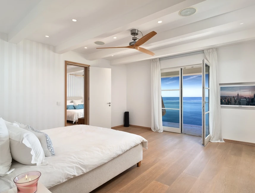 Groot luxe familiehuis met fantastisch uitzicht op zee-13