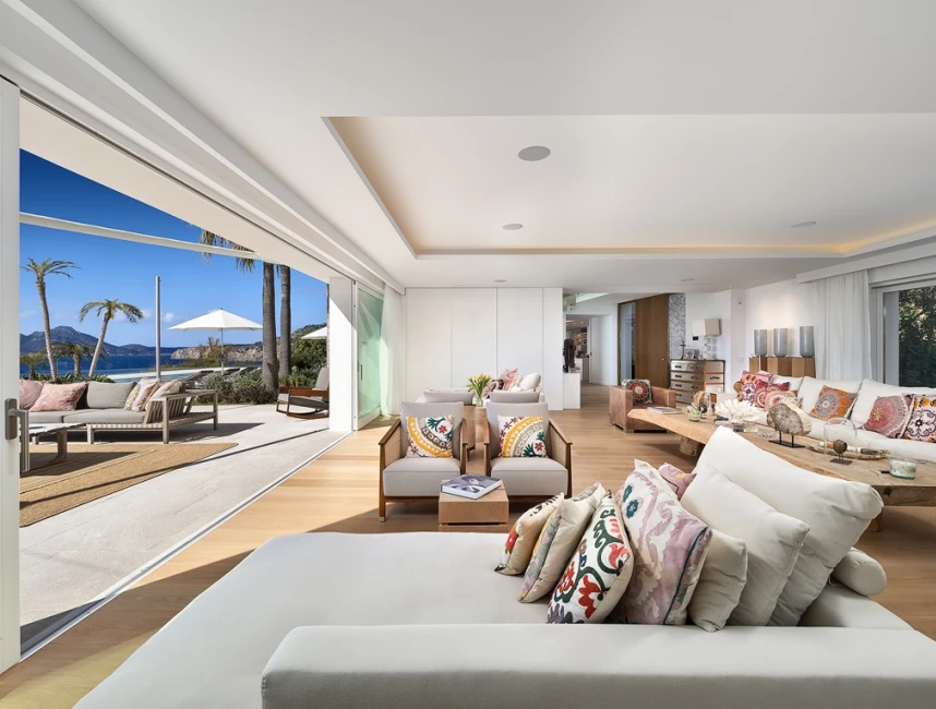 Groot luxe familiehuis met fantastisch uitzicht op zee-2