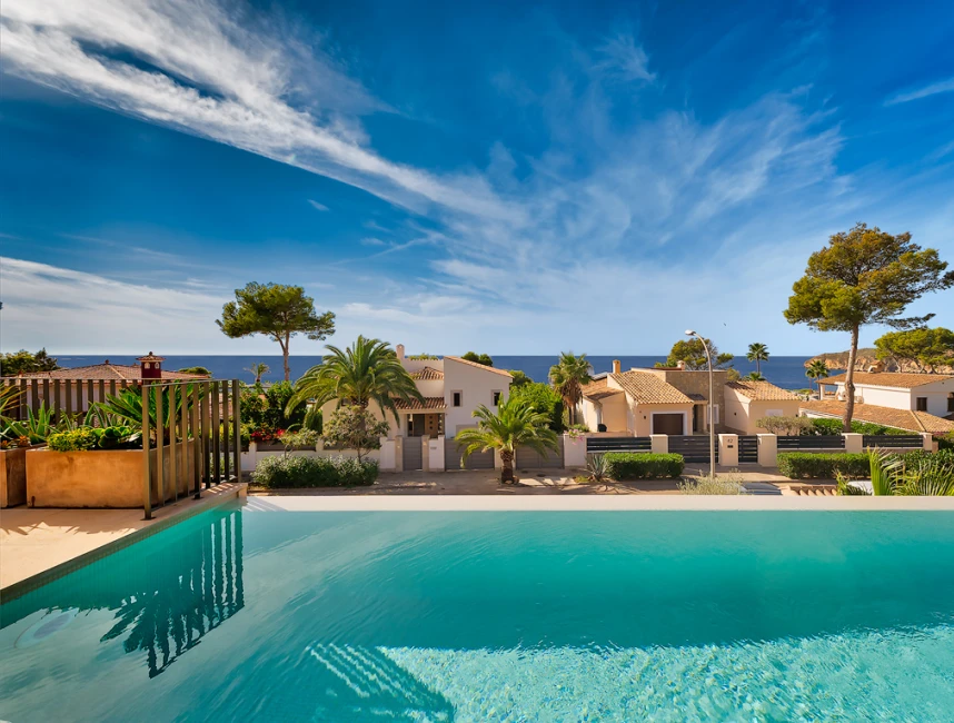 New villa with sea view in Nova Santa Ponsa-1