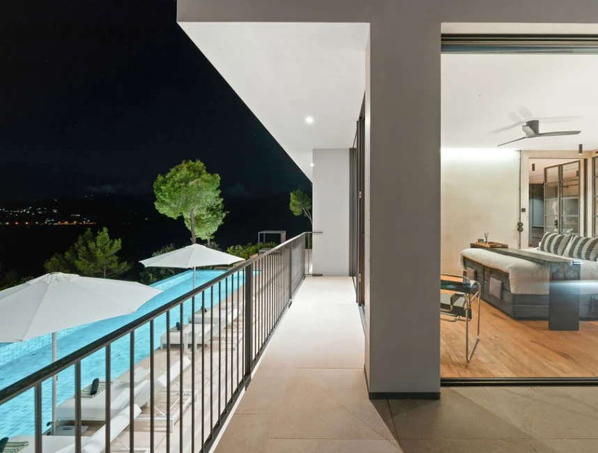 Spectacular "Bauhaus Loft Design" villa with views of the bay of Palma-45