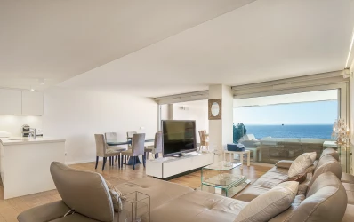 Moderno apartamento con increíbles vistas al mar