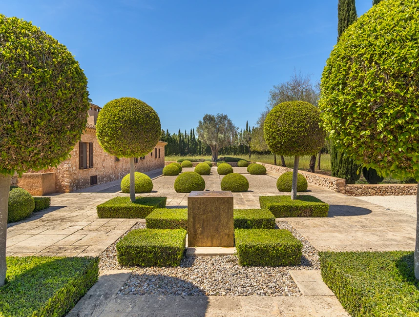 Charming finca estate with beautiful garden-4