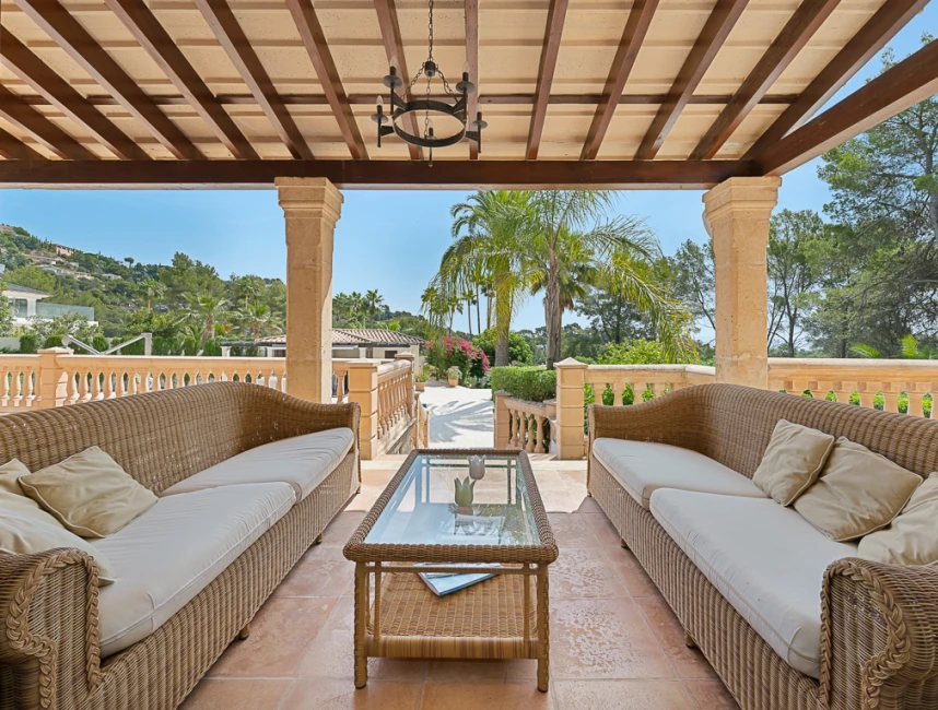 Classic villa with pool and garden in Son Vida, Palma de Mallorca-7