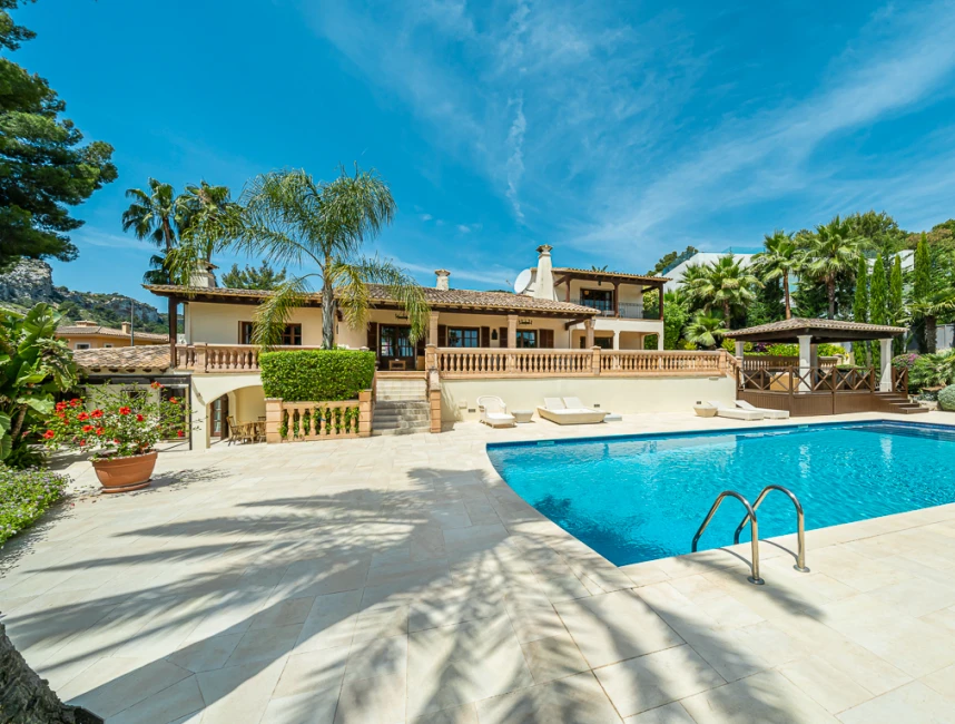 Vila clàssica amb piscina i jardí a Son Vida, Palma de Mallorca-3