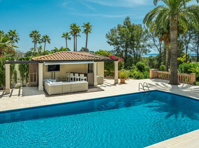 Classic villa with pool and garden in Son Vida, Palma de Mallorca-5