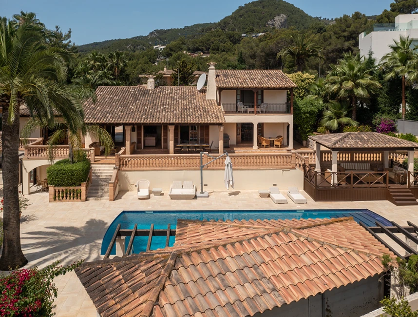 Klassieke villa met zwembad en tuin in Son Vida, Palma de Mallorca-25