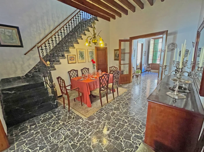 Townhouse with lots of character in Alaró-2