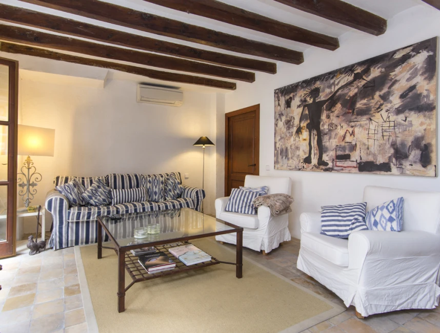 Lovely townhouse in good condition. Pollensa-9