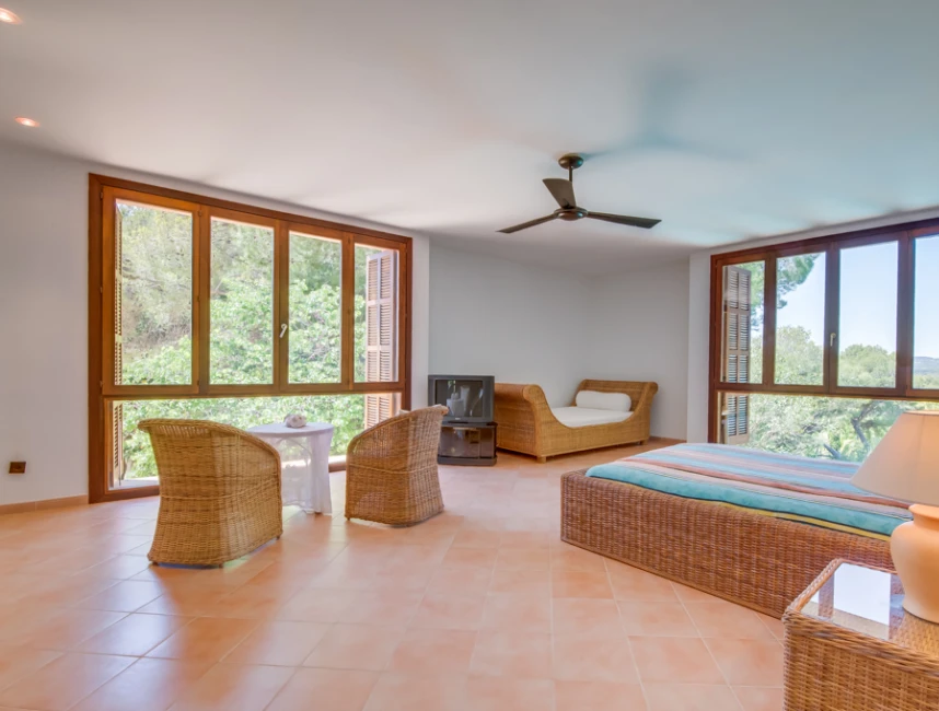 Villa met zeezicht en tennisbaan in Costa de los Pinos-10