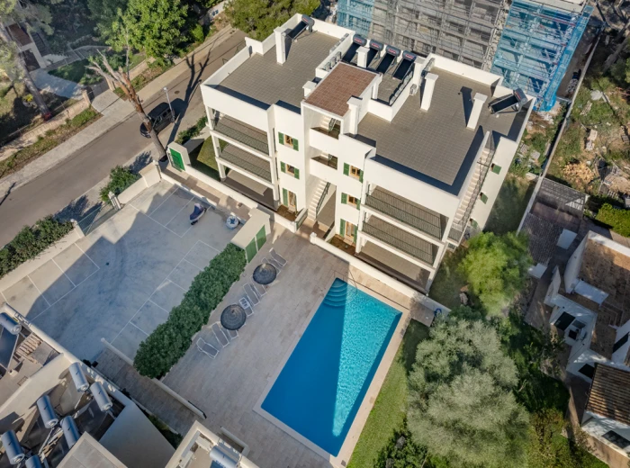 New Apartment Development with Community Pool near the Sea in Puerto Pollensa-11