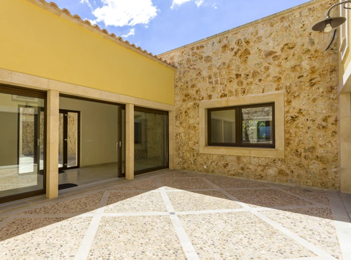 Casa di campagna mediterranea di nuova costruzione con vista a Pina-8