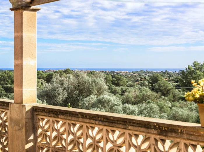 Historic finca with potential and sea views near Manacor-9