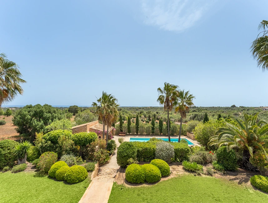 Exceptional finca property with sea views-15