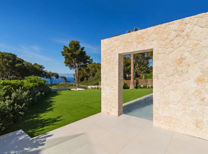 Modern nybyggd villa med havsutsikt i Puig de Ros-16