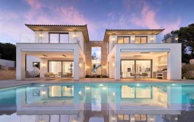Luxe villa in perfecte staat op loopafstand van het strand van Portals