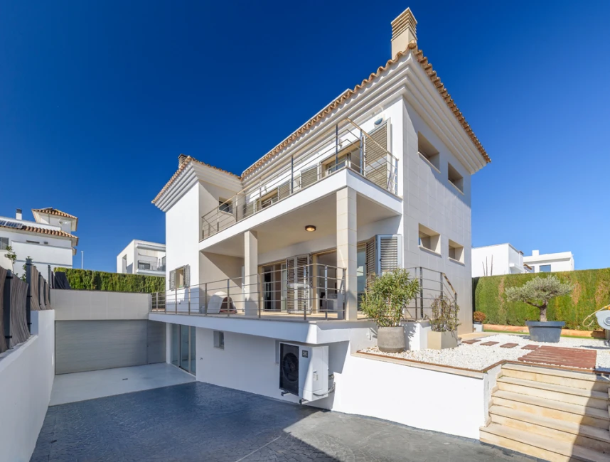 Villa moderne près des terrains de golf à Palma de Majorque-16