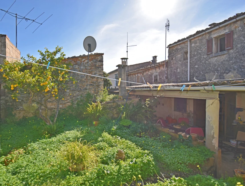 Maison de ville avec vue dégagée à Llubí-9