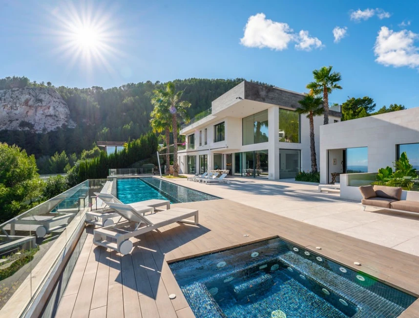 Luxueuze villa met adembenemend uitzicht op zee-4