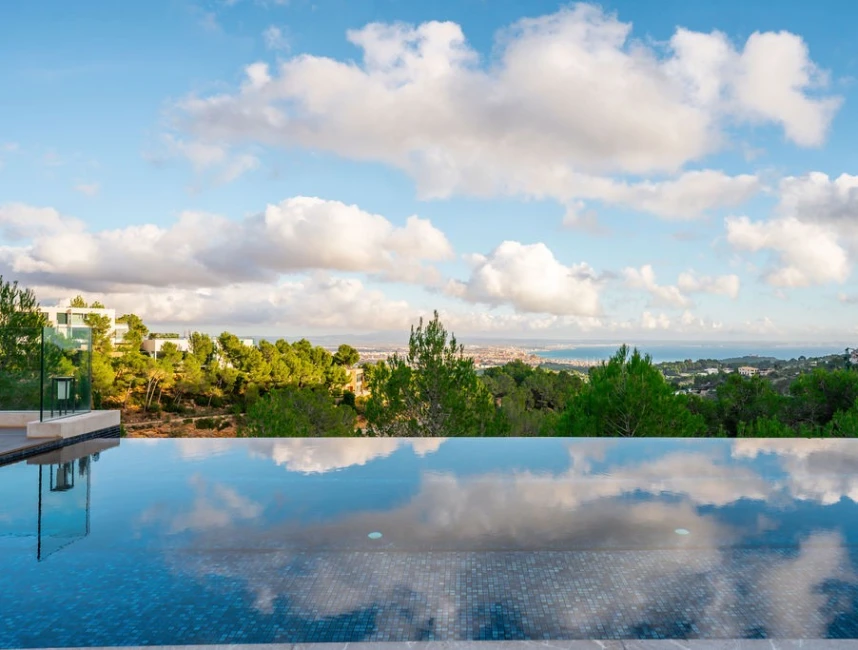 Luxueuze villa met adembenemend uitzicht op zee-32