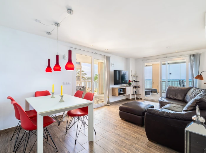 Charming and bright apartment with sea views, Playa de Palma-3