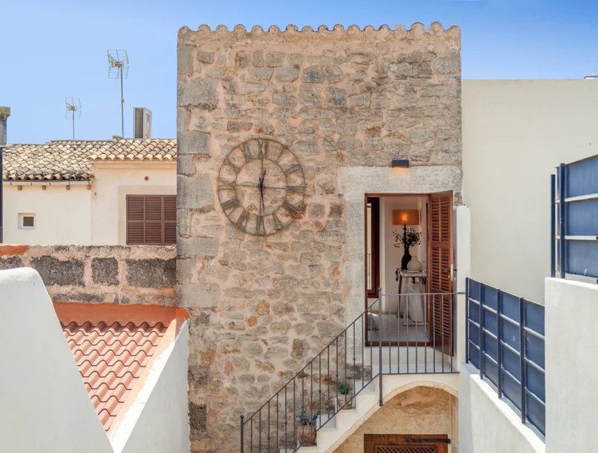 Townhouse within walking distance of the market place of Santanyi-13