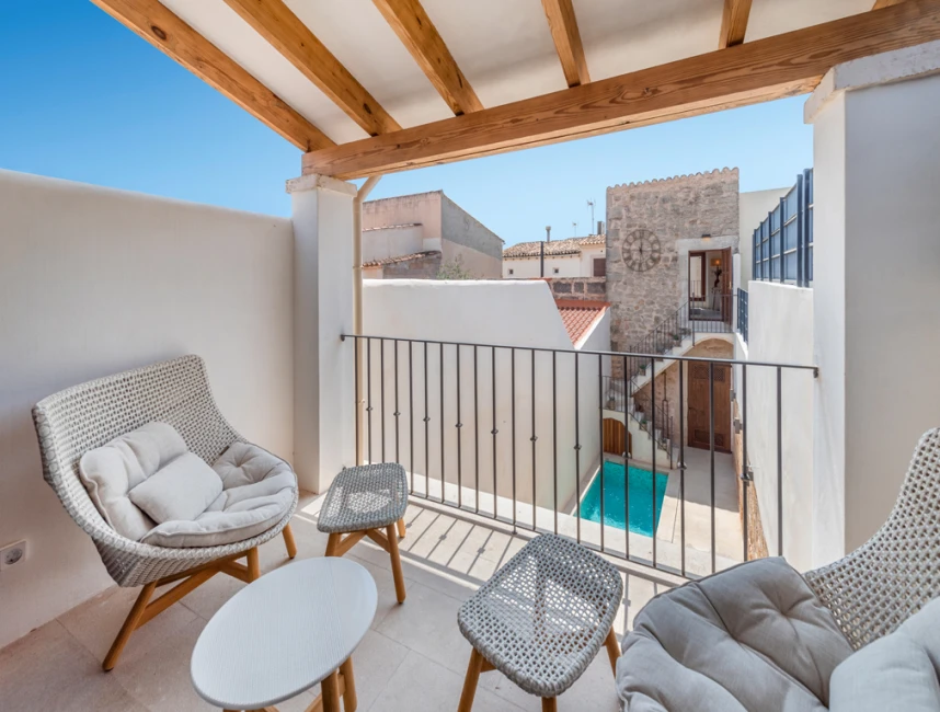 Townhouse within walking distance of the market place of Santanyi-4