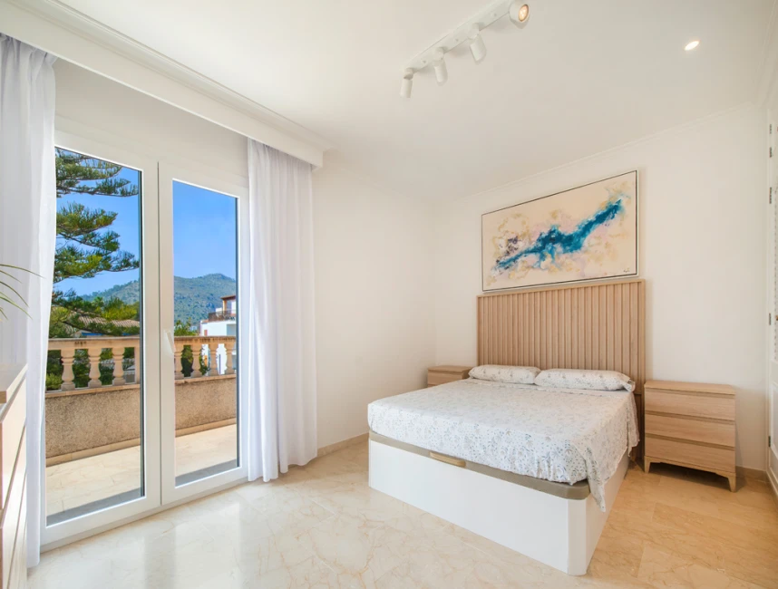 Villa in prima linea in posizione privilegiata in vendita, Puerto Alcudia-12